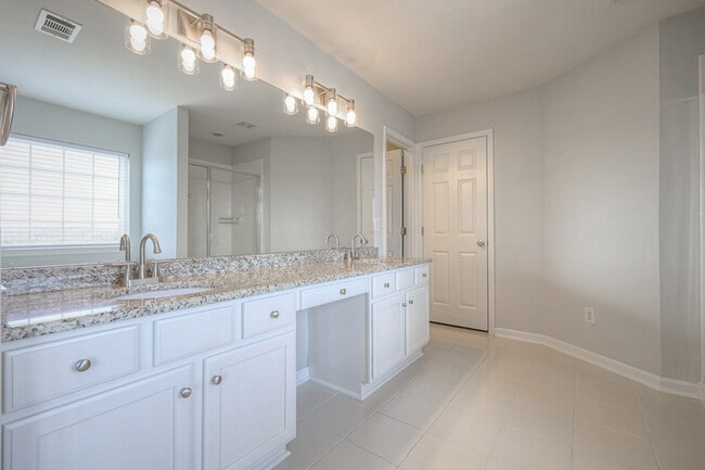 Building Photo - 9737 Jupiter Forest Dr