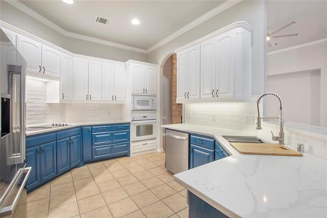 Building Photo - 12416 Water Oak Dr