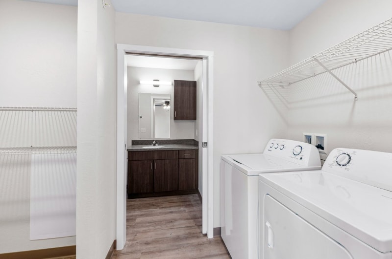 Building Photo - 352 Deschane Ave