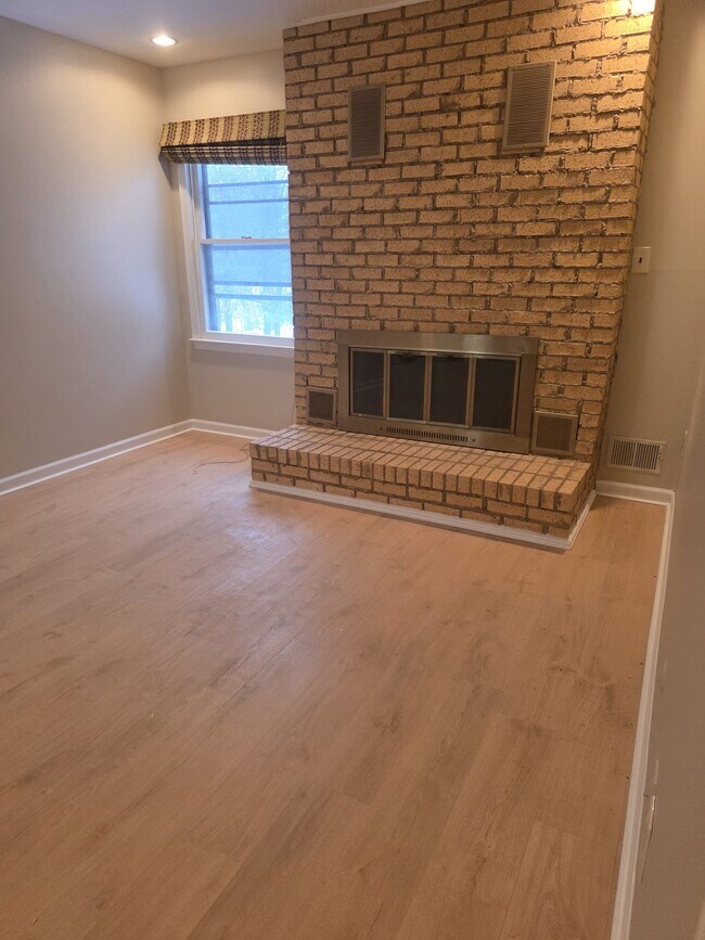 Building Photo - 107 Provincetown Ct