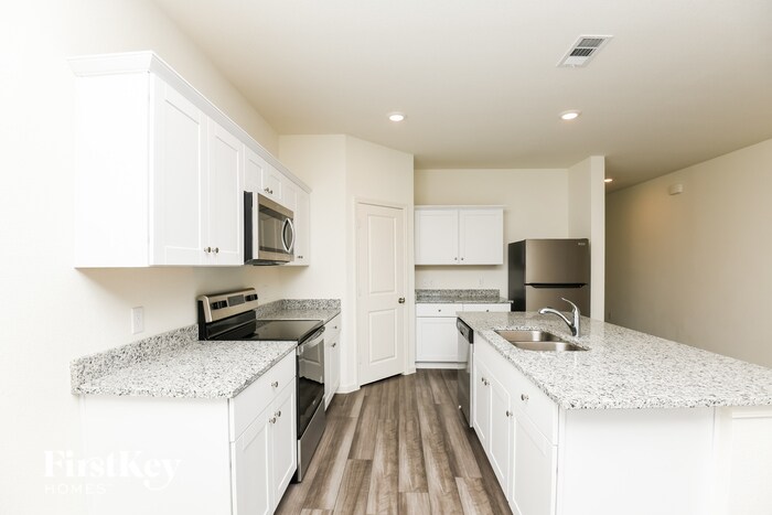 Building Photo - 8361 Stovepipe Dr