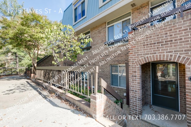 Building Photo - 1775 S Hayes St