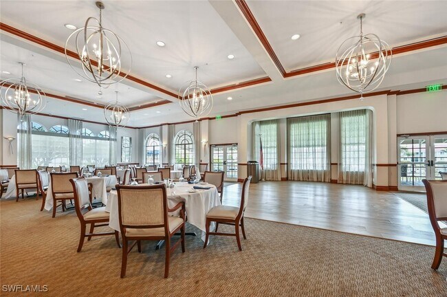 Building Photo - 5583 Lago Villaggio Way