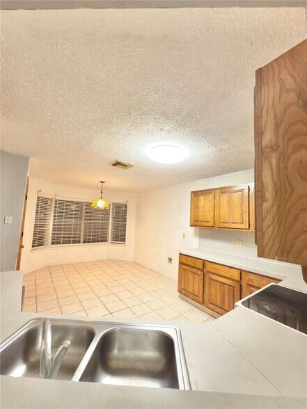 Building Photo - 6606 Felgate Creek Ct