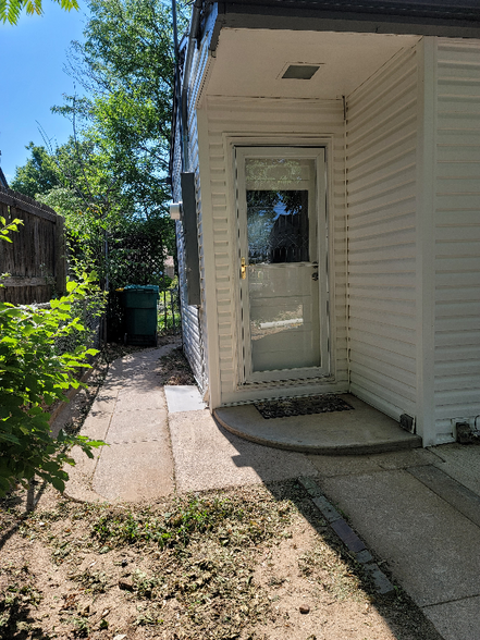 Primary Photo - 1240 Elmira St