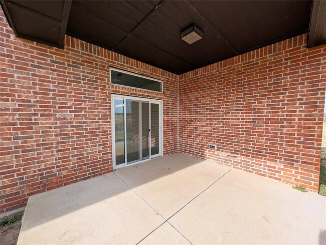 Building Photo - 205 SW 166th St