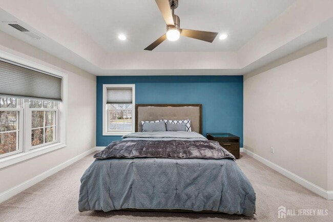 Building Photo - 2 Gonzalez Dr