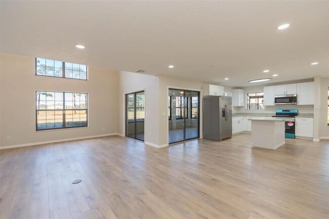 Building Photo - 6545 Brentwood Dr.