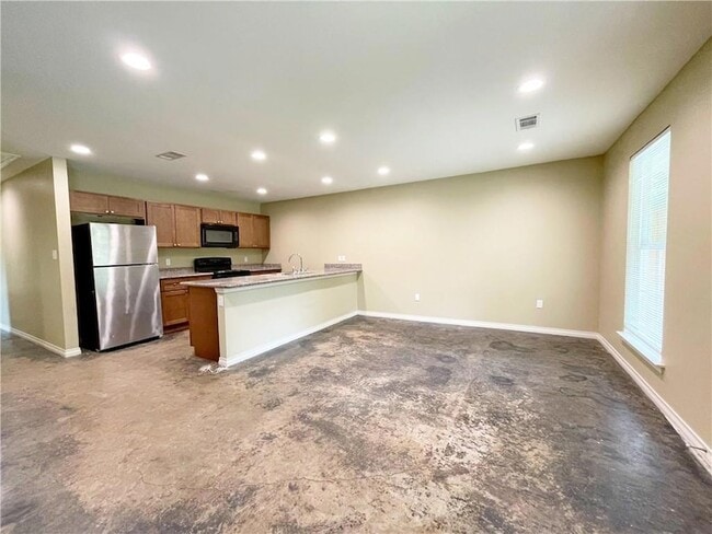 Building Photo - 72194 Formosa Dr