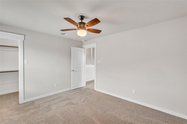 Building Photo - 17104 Crane Fly Dr