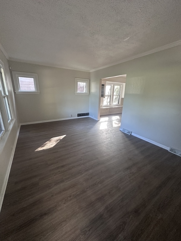 Building Photo - 1054 Yellowstone Rd