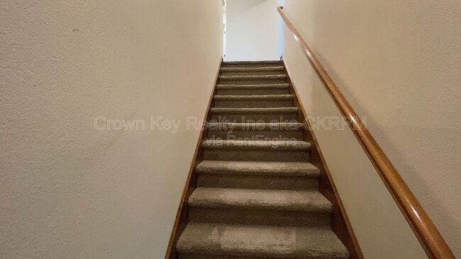 Building Photo - 172 W Viola St