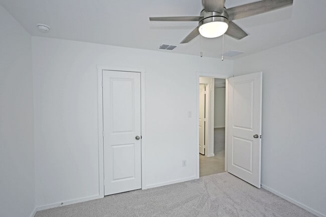 Building Photo - 462 River Run Wy