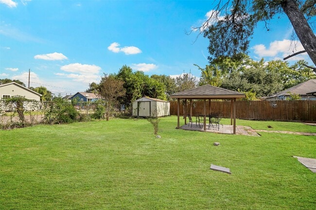 Building Photo - 3613 Crandon St