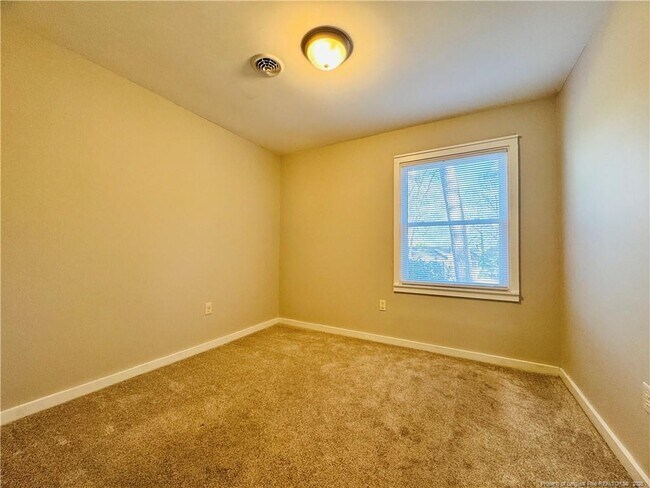 Building Photo - 1625 Van Buren Ave