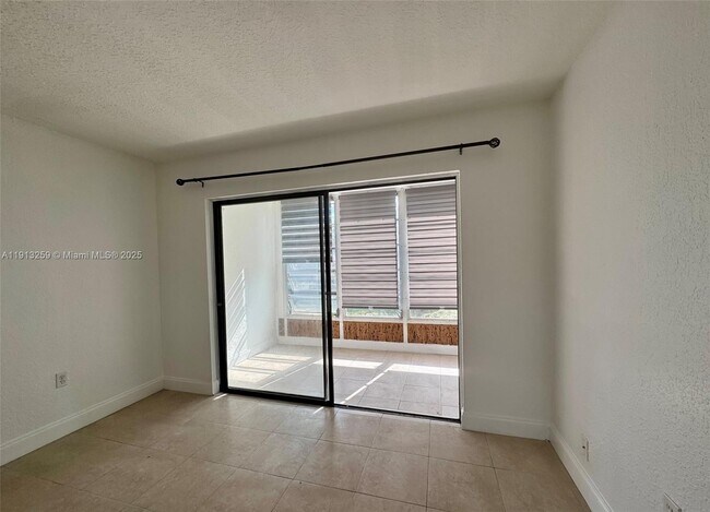 Building Photo - 7320 NW 85th Ct