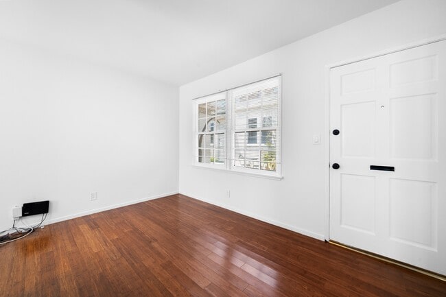 Building Photo - 1724 Abbot Kinney Blvd