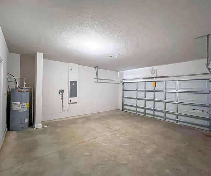 Building Photo - 3717 Sagefield Dr