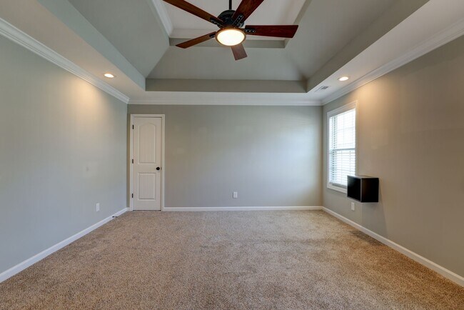 Building Photo - 1008 Meadowview Ln