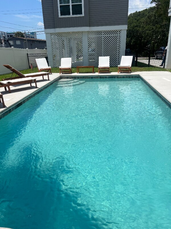 Building Photo - 405 11th St