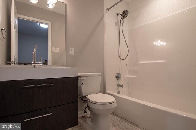 Building Photo - 5620 Queen Anne Ct