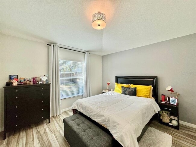 Building Photo - 30912 Bridgegate Dr