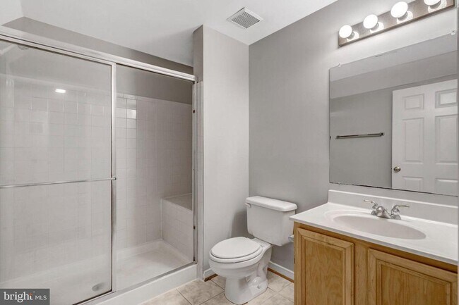 Building Photo - 26161 Rachel Hill Dr