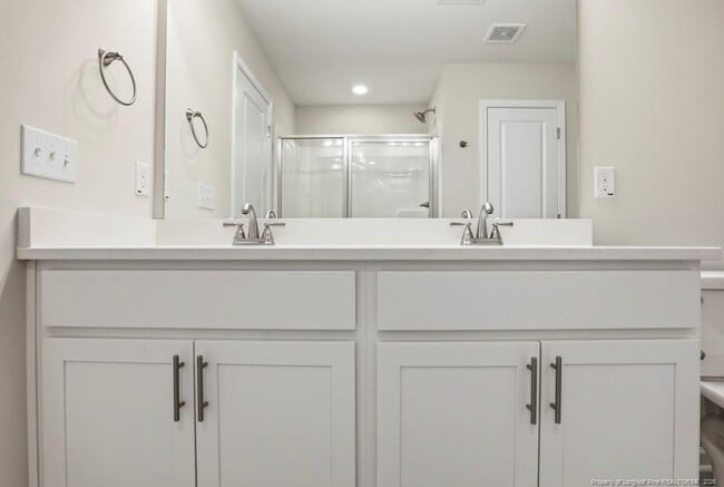 Building Photo - 106 Knotts Berry Rd