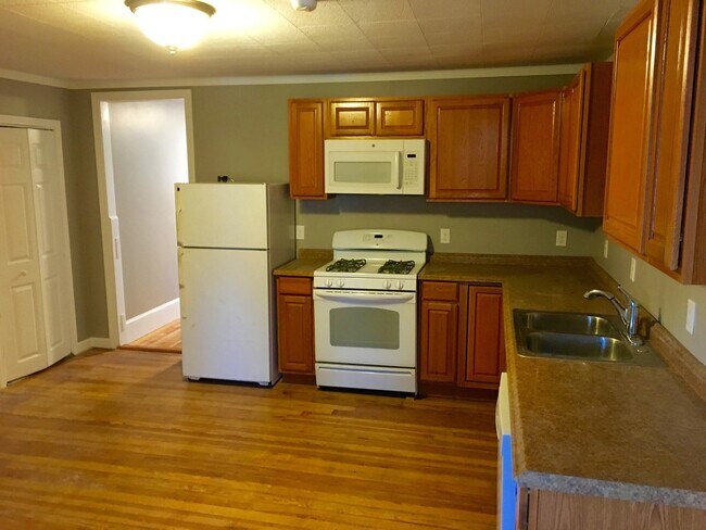 Building Photo - Trump Property