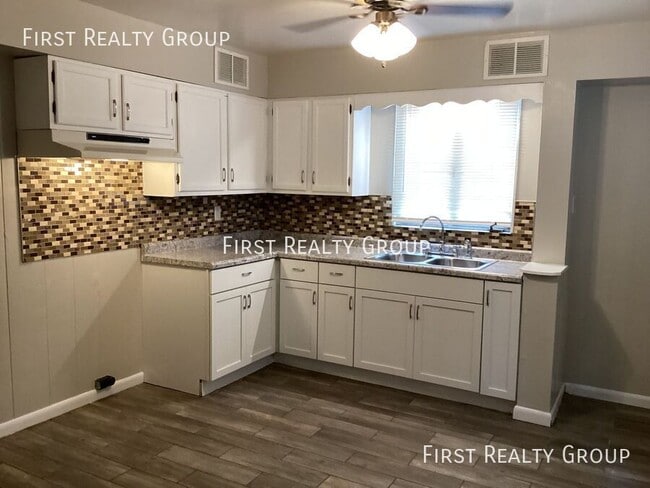Building Photo - 4565 Gardendale-