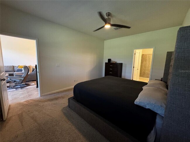 Building Photo - 11665 Rolling Green Dr