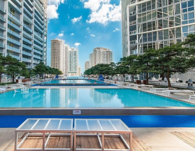 Building Photo - 475 Brickell Ave