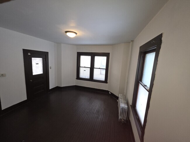 Building Photo - 3714 S Salina St