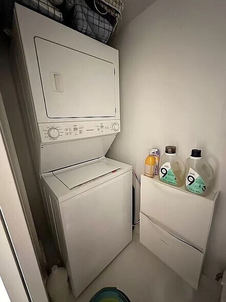 Laundry - 2954 Apache Ln