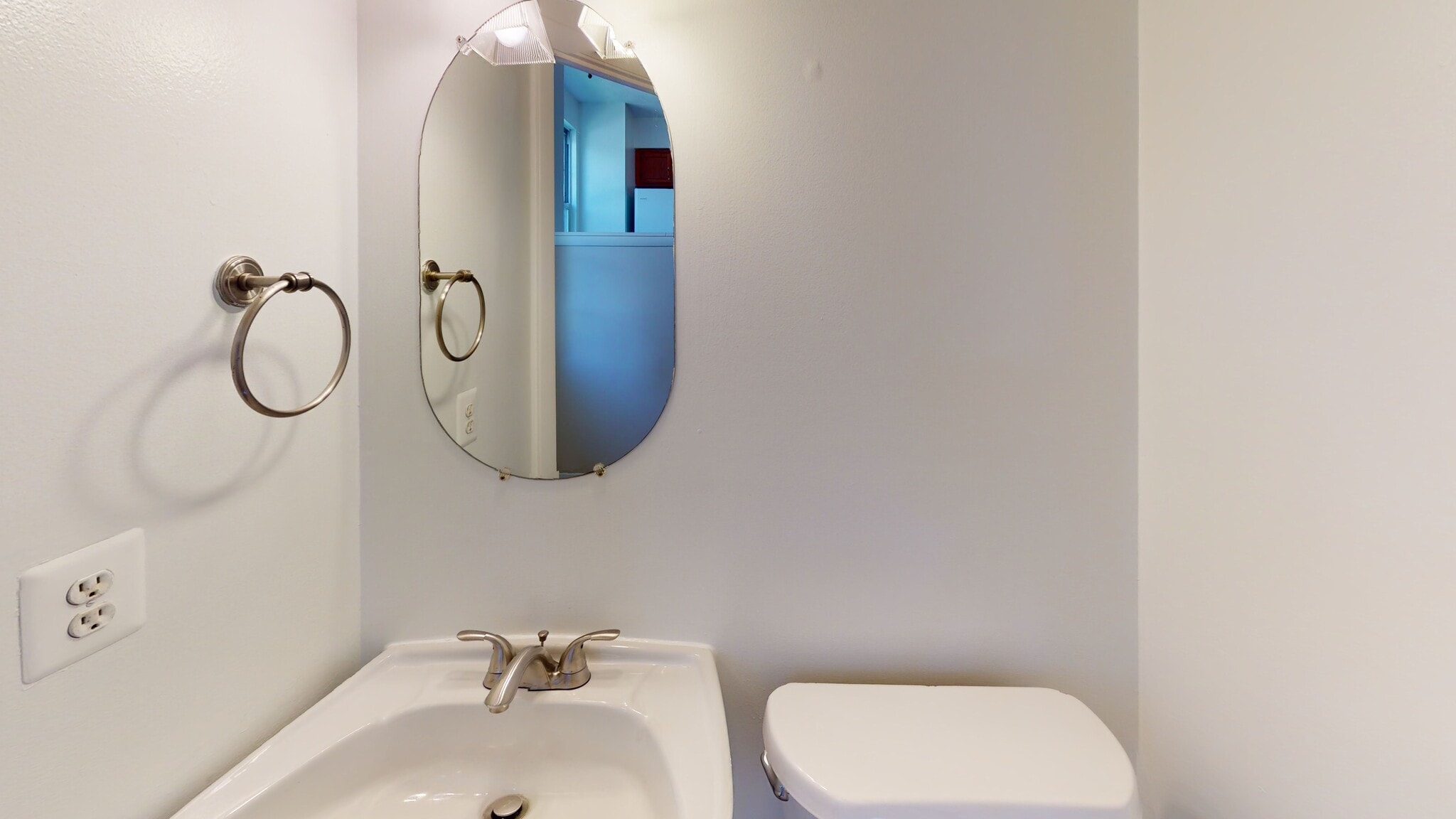 Building Photo - 6 Blue Sky Dr