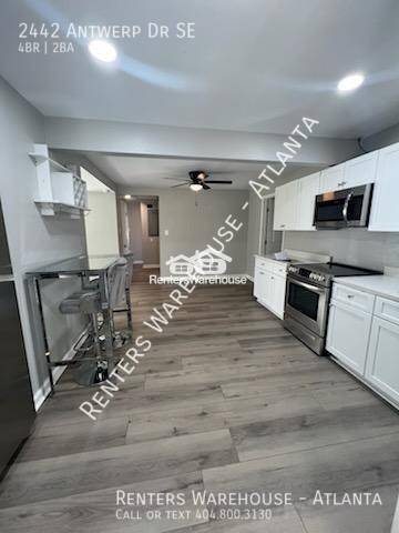 Building Photo - Charming and Fully Renovated 4-Bedroom Bri...