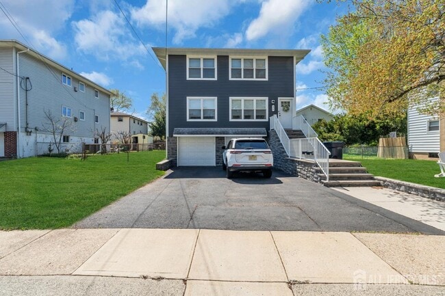 Building Photo - 36 Van Buren Ave