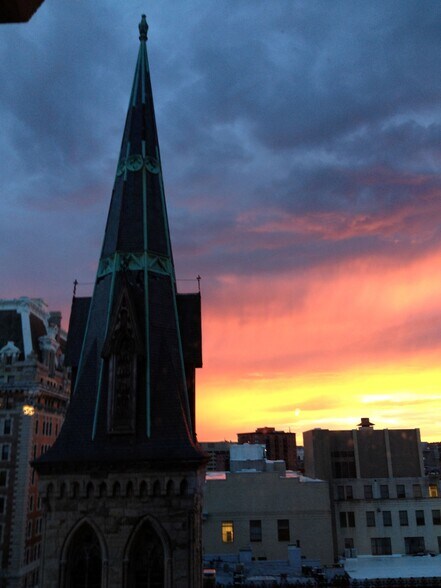 Building Photo - 1101 St Paul St