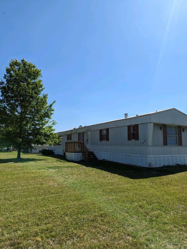 3/2 Manufactured Home Open Floor plan, lar... 40 Penny Pkwy Elmore AL