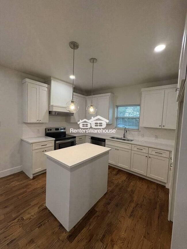 Building Photo - New 3 bed 2 bath Home in the Heart of Gree...