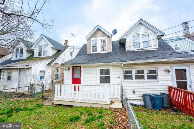 Building Photo - 2013 Edgmont Ave