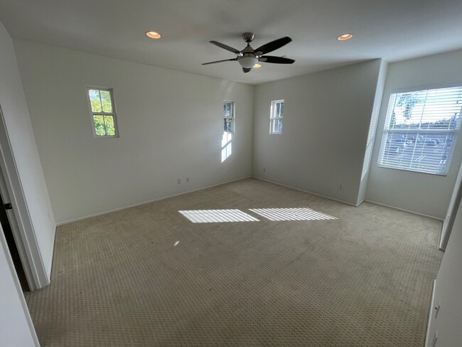 Building Photo - 3351 Via Trentino