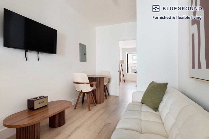 Building Photo - 940 1st Ave