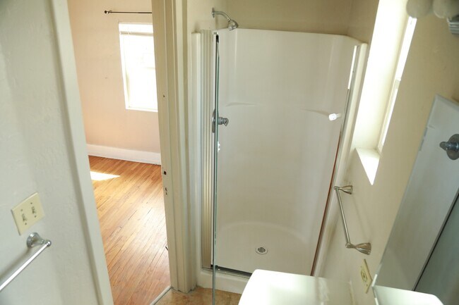 Building Photo - 4517 33rd St