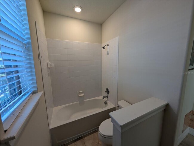Building Photo - 1381 Patterson Ter