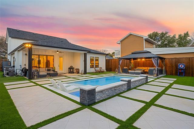 Building Photo - 3111 Hedgerow Dr