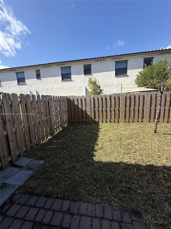 Building Photo - 24610 SW 119th Ct