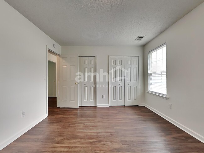 Building Photo - 101 Birkhall Cir