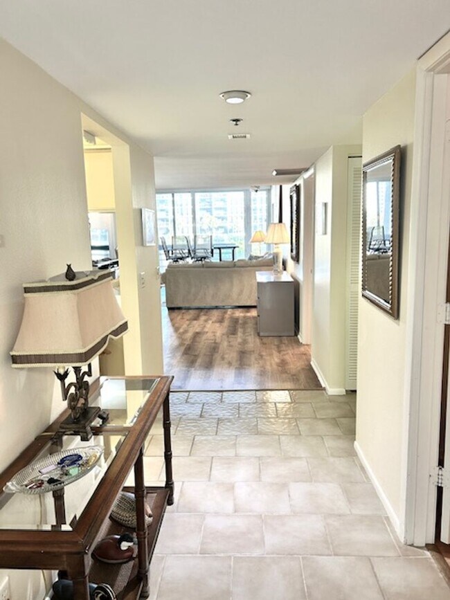 Building Photo - 2026 BEACH RENTAL- 2/2 Condo WITH PRIVATE ENTRY - BEACH PLACE - STEPS THE BEACH!!