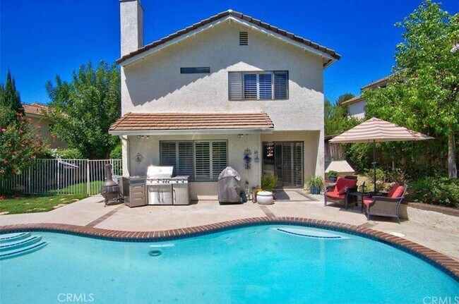 Building Photo - 24862 Vista Rancho